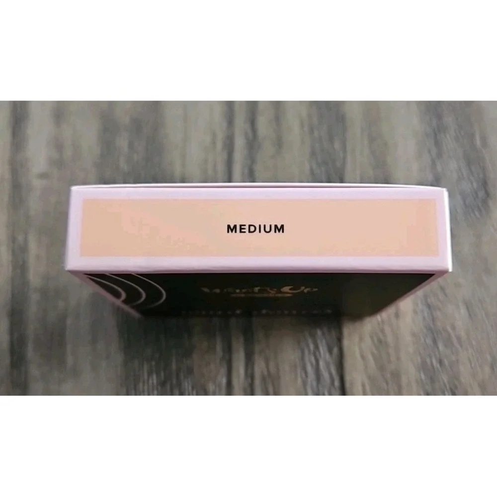 What's Up Beauty Wind Dancer Pressed Setting Powder – Medium – 9 g / 0.32 oz